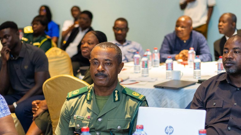 ACDI_IOM_MigranntsDay_Post-01