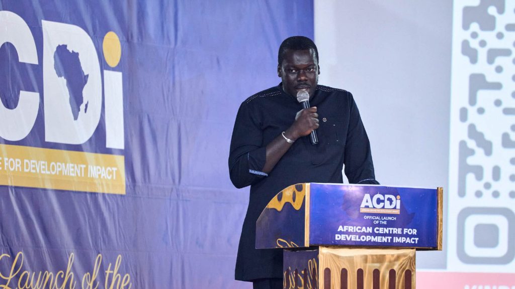 Ousseynou Ngom delivering remarks on behalf of the Hewlett Foundation.